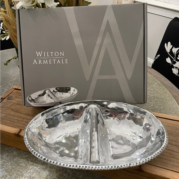 WILTON ARMETALE SILVER DIVIDED SERVING DISH